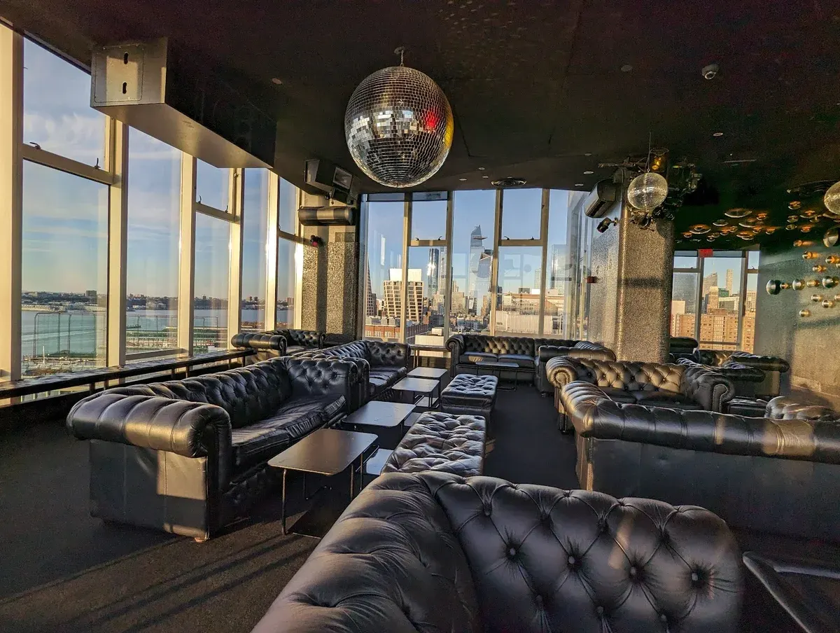 Le Bain venue image